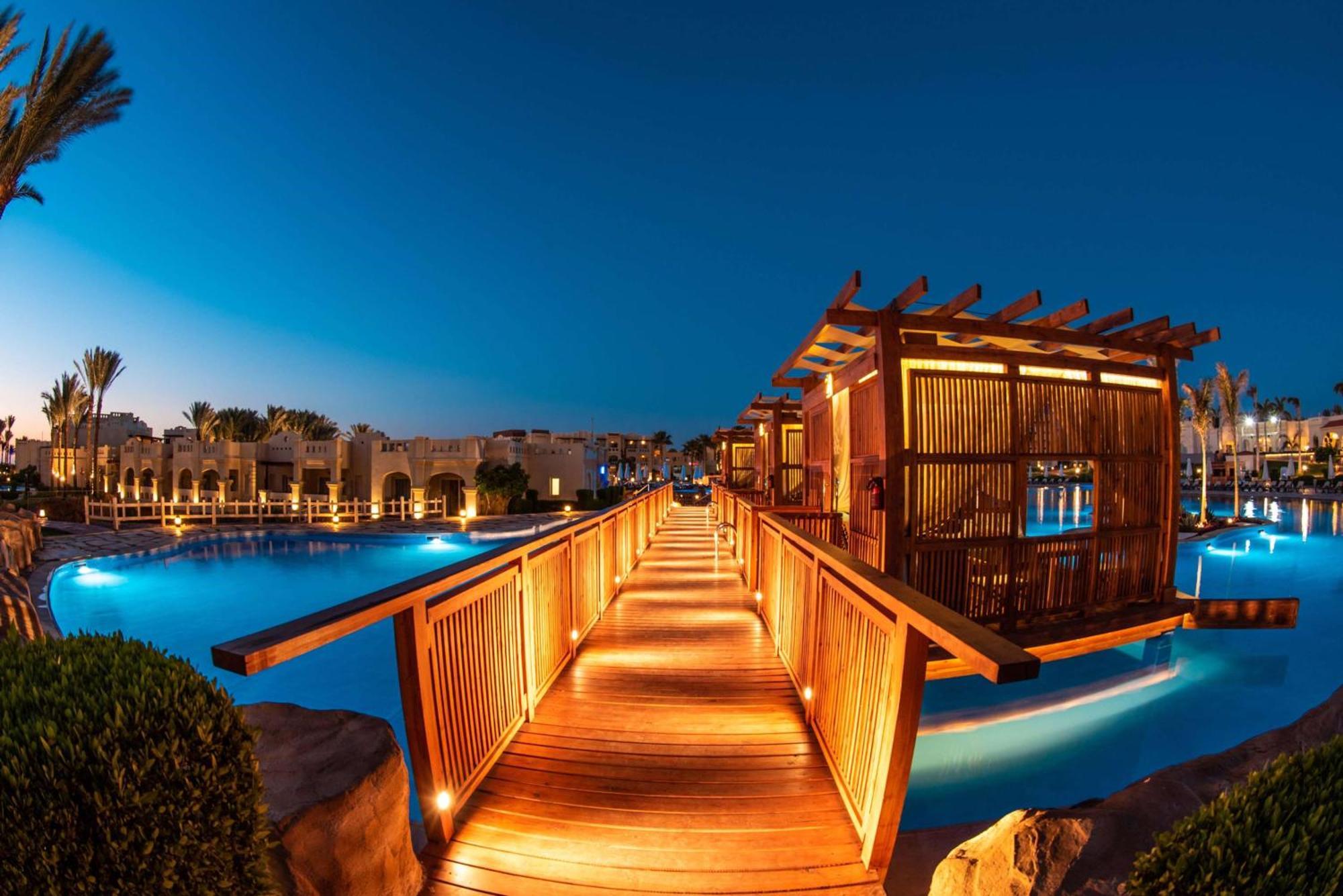 Rixos Sharm El Sheikh (Adults Only) Hotel Exterior photo The resort at night